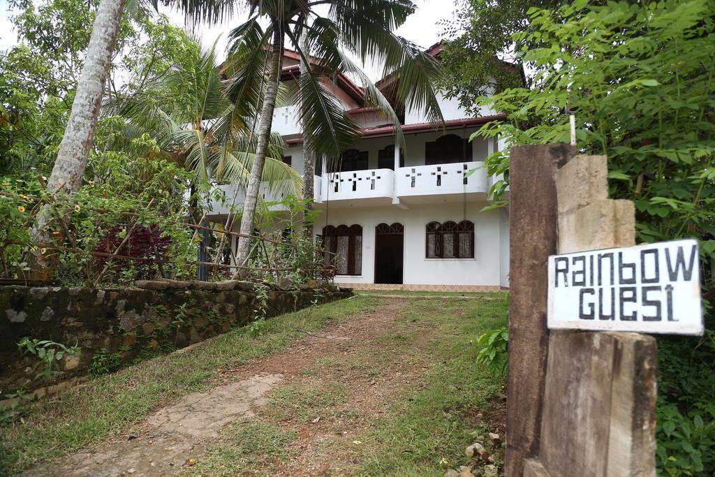 Rainbow Guest House Mirissa Bagian luar foto
