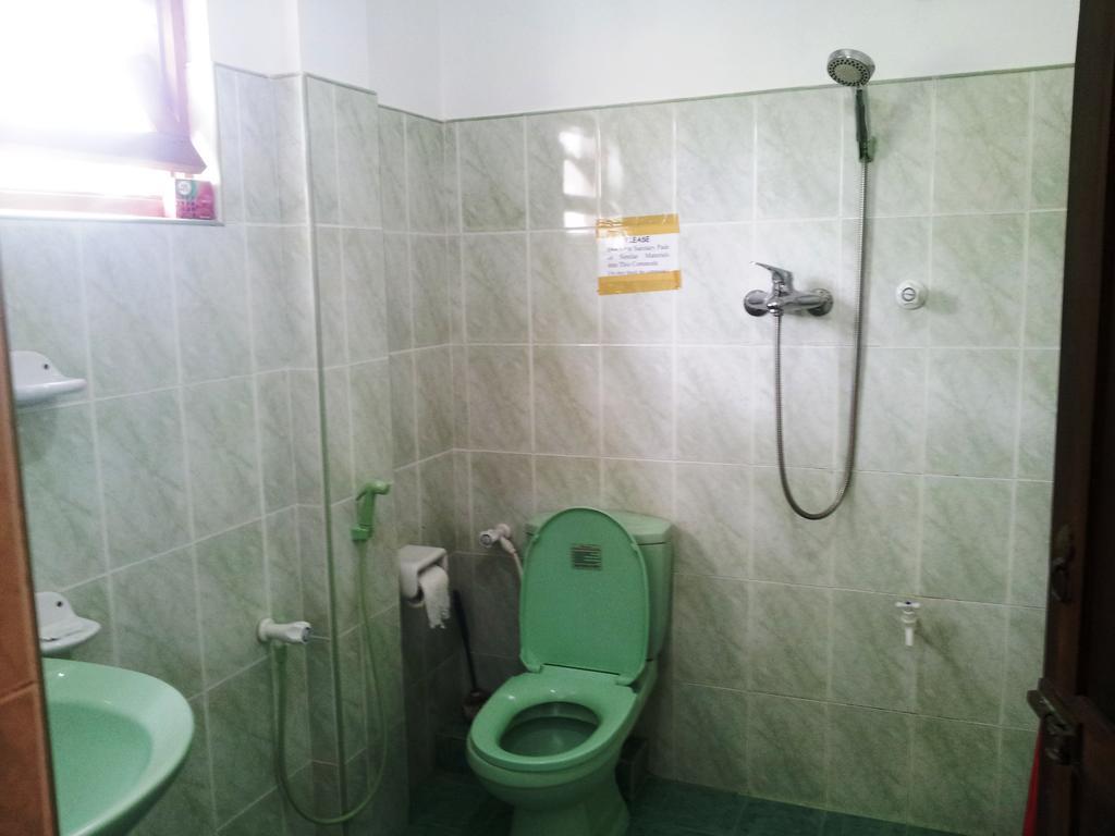 Rainbow Guest House Mirissa Bagian luar foto