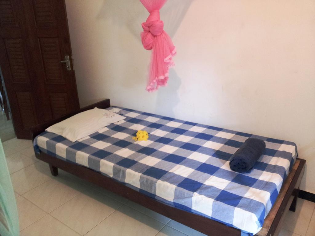 Rainbow Guest House Mirissa Bagian luar foto